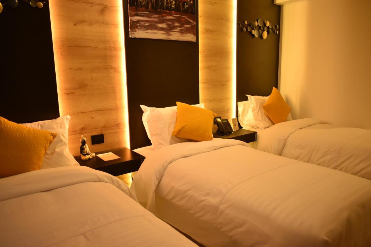 Hotel Vaway クエンカ エクステリア 写真