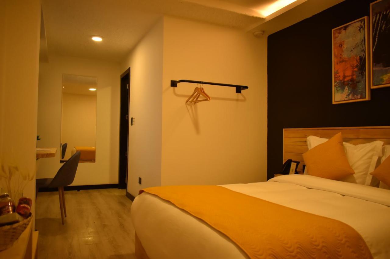 Hotel Vaway クエンカ エクステリア 写真