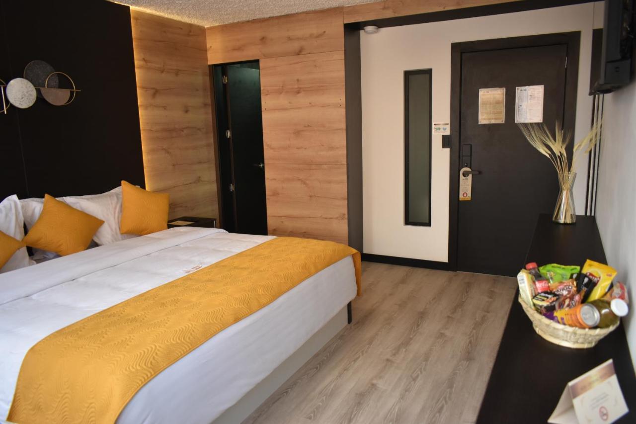 Hotel Vaway クエンカ エクステリア 写真