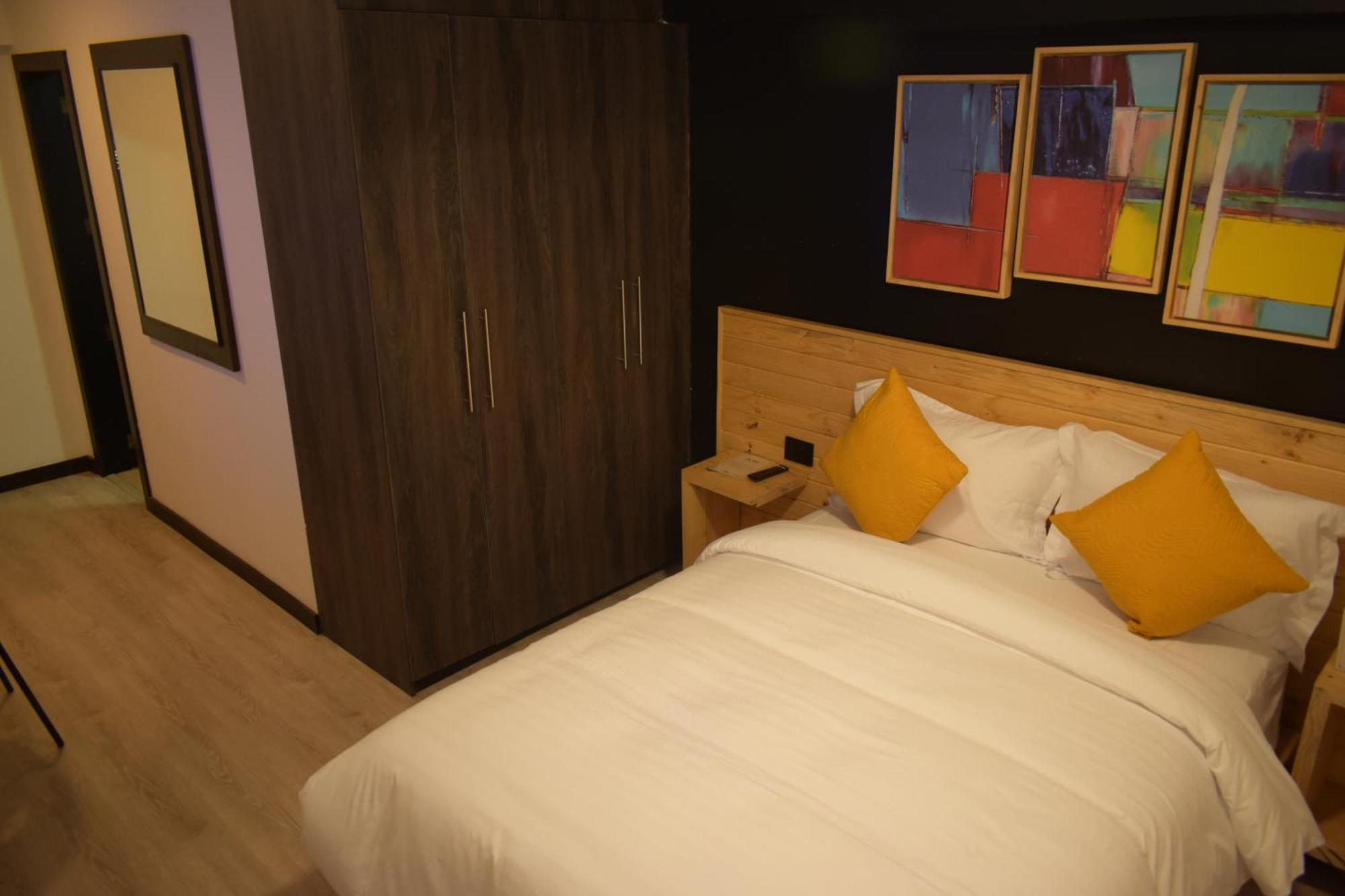 Hotel Vaway クエンカ エクステリア 写真